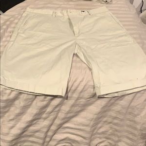Vineyard Vines men’s shorts